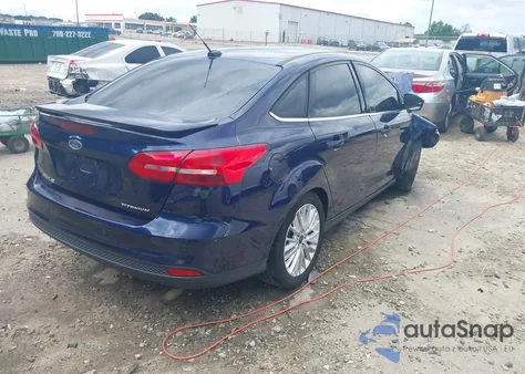 2017 Ford Focus Titanium из США, поврежденный, VIN 1FADP3J28HL257244